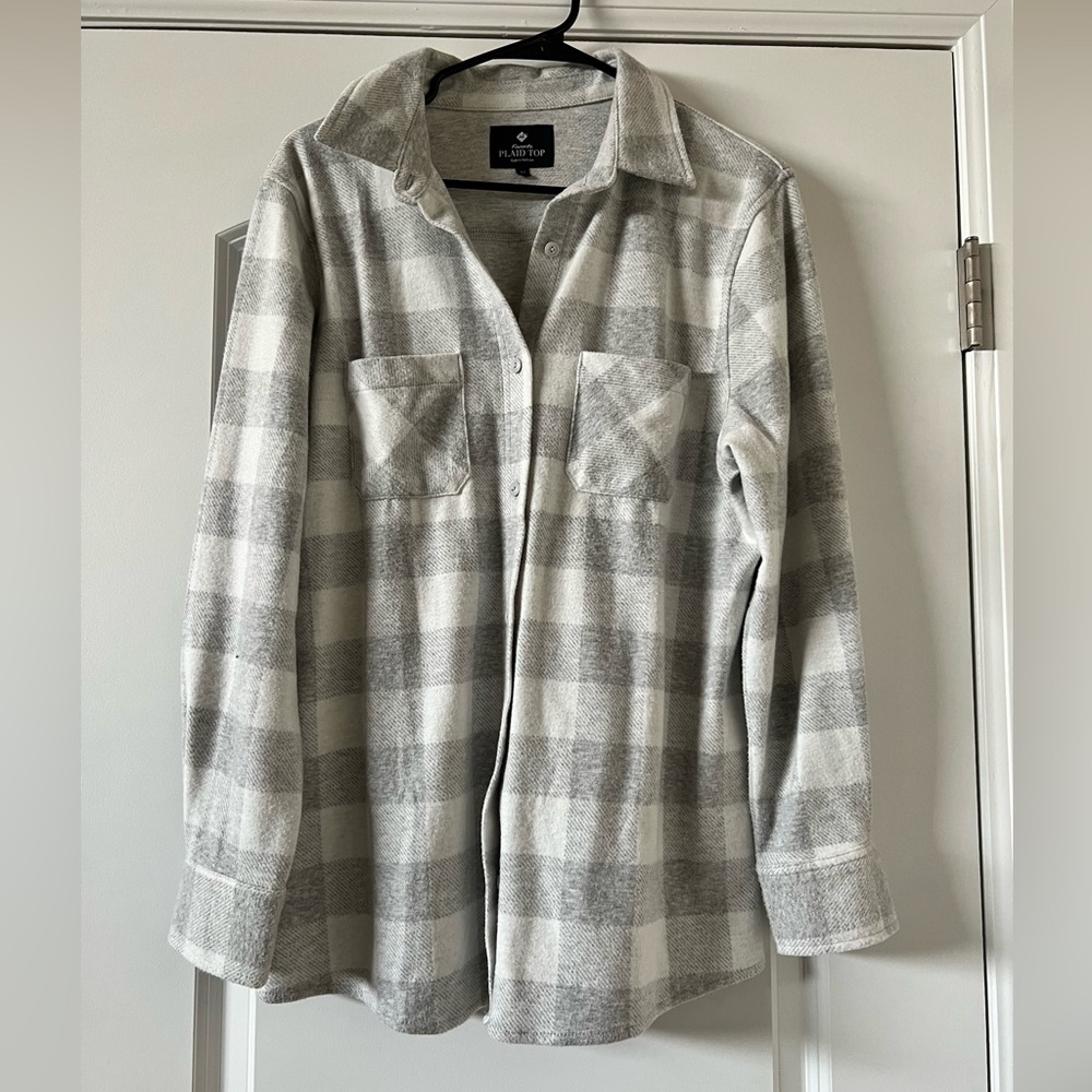 NWOT! Womens Plaid Shirt